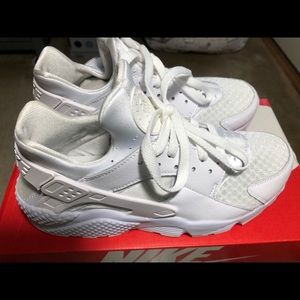 Nike Haurache (Men’s)